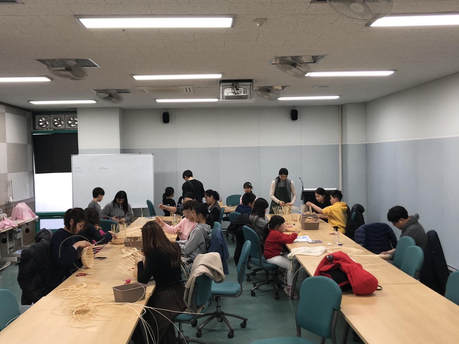 2019 하반기 학부모 프로그램-자녀와 함께하는 라탄공예 이미지
